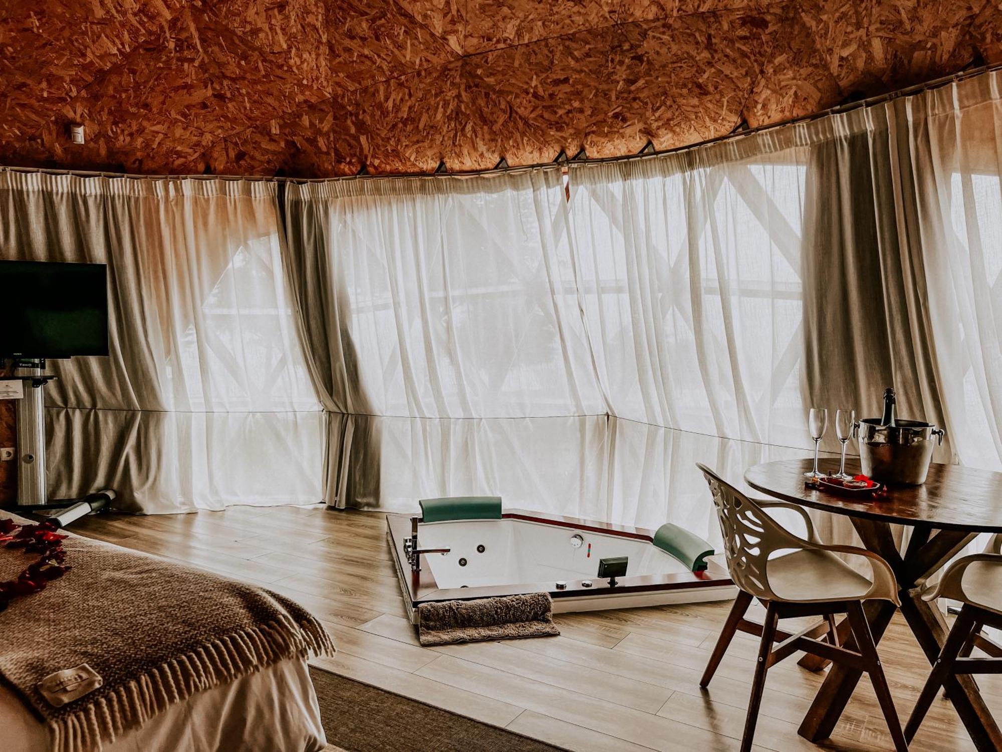 Natura Glamping Alcongosta Exterior foto